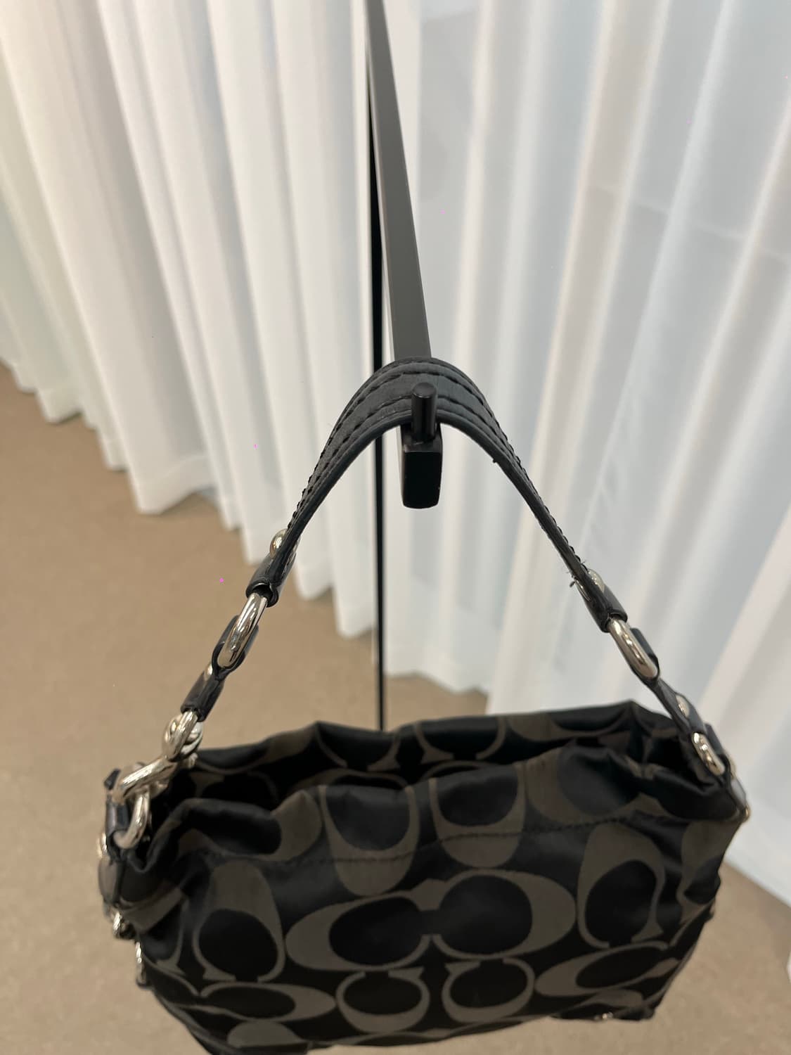 Coach Basic Square Shoulder Bag 상품이미지4