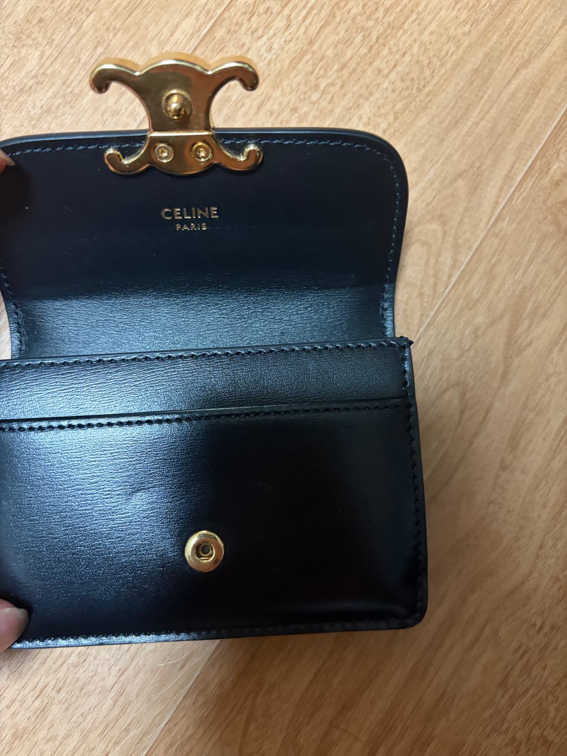 셀린느 트리옹프 카드지갑 블랙 금장 상품이미지1