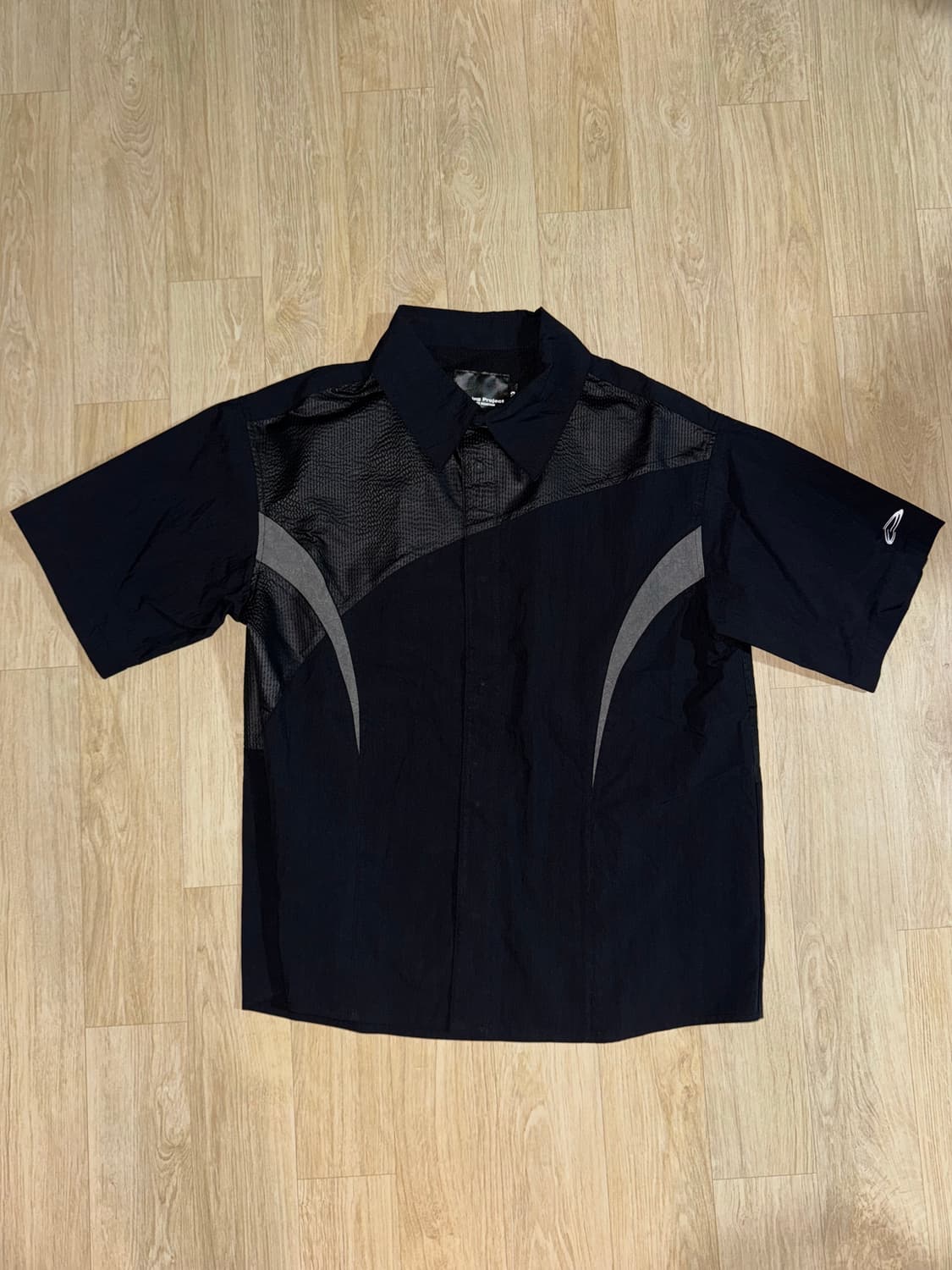 Paneled Half Shirt - Black 상품이미지1