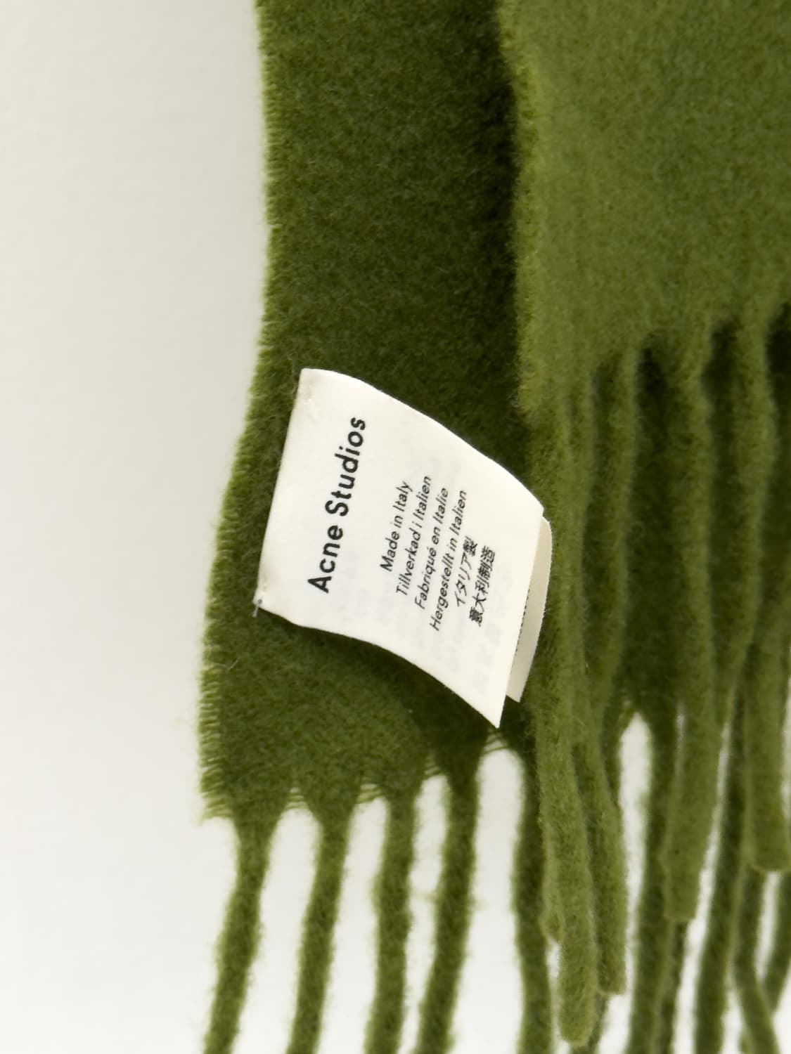 아크네 스튜디오 머플러 상품이미지5