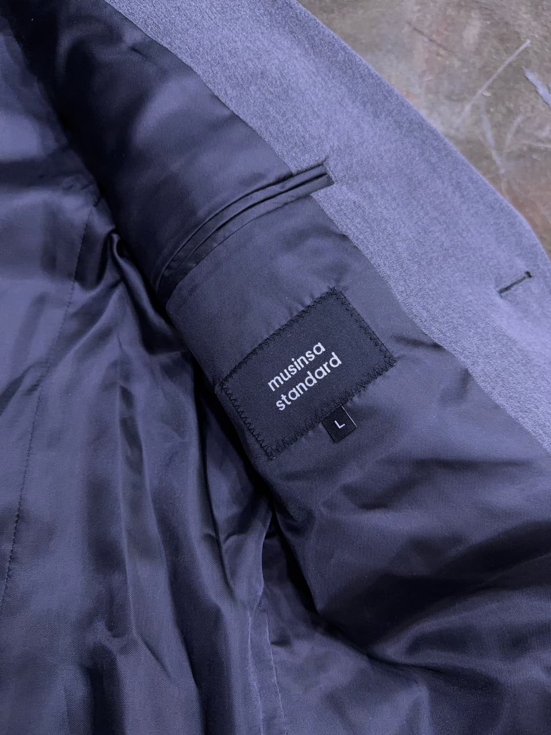 무신사스탠다드 대디 숄더 오버사이즈 블레이저 미디엄 그레이 L 상품이미지8