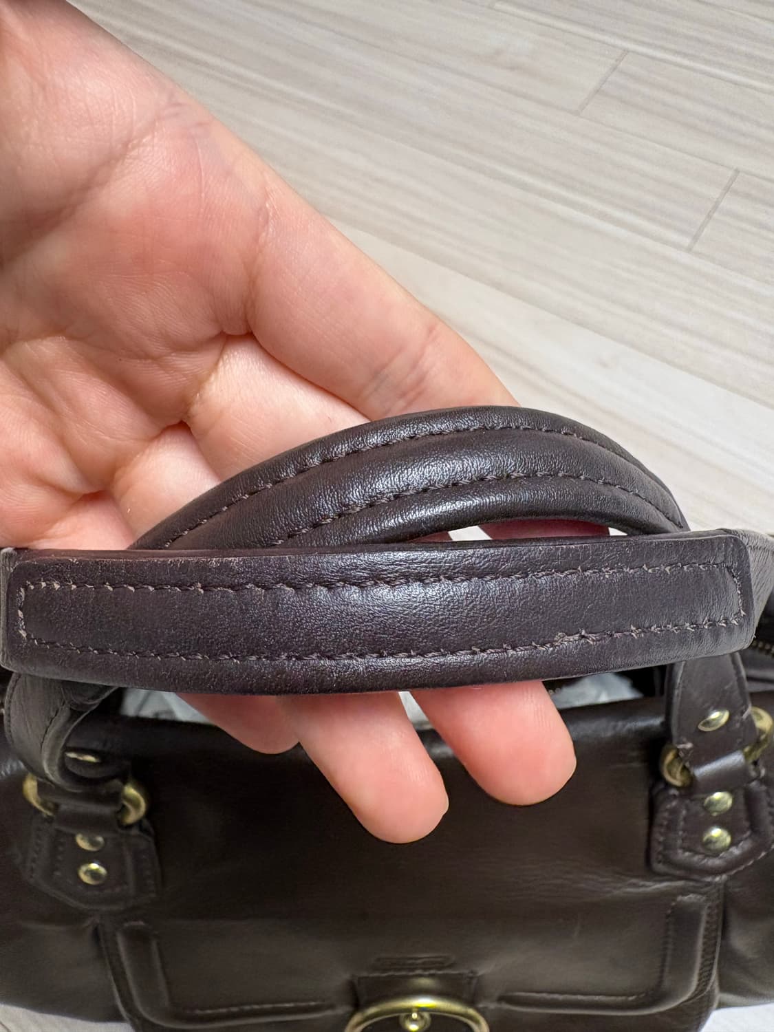 코치 캠벨레더 사첼백 상품이미지8