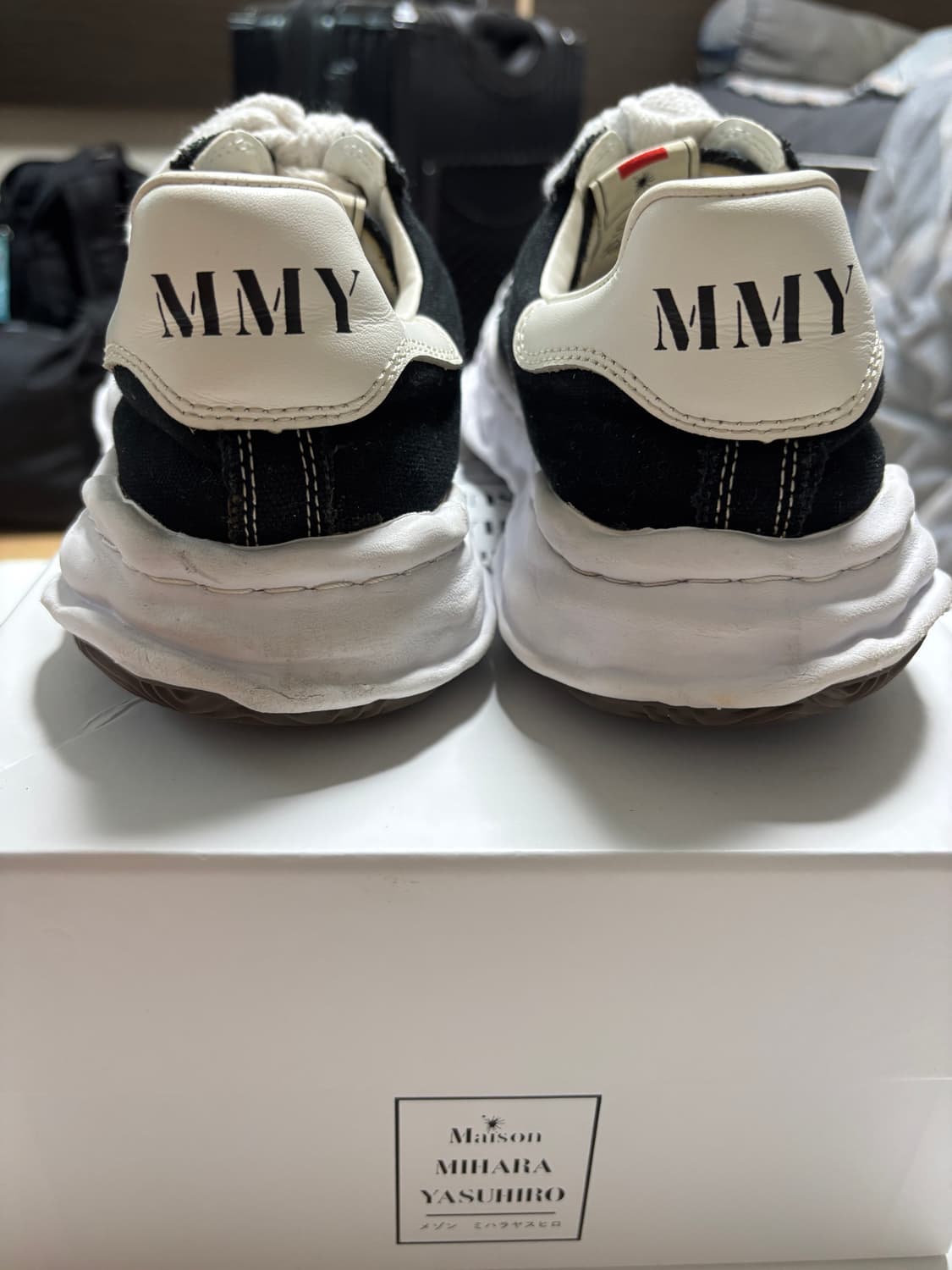 *[EU 44] 미하라 야스히로 블레이키 로우탑 블랙 화이트 색상 44  상품이미지5