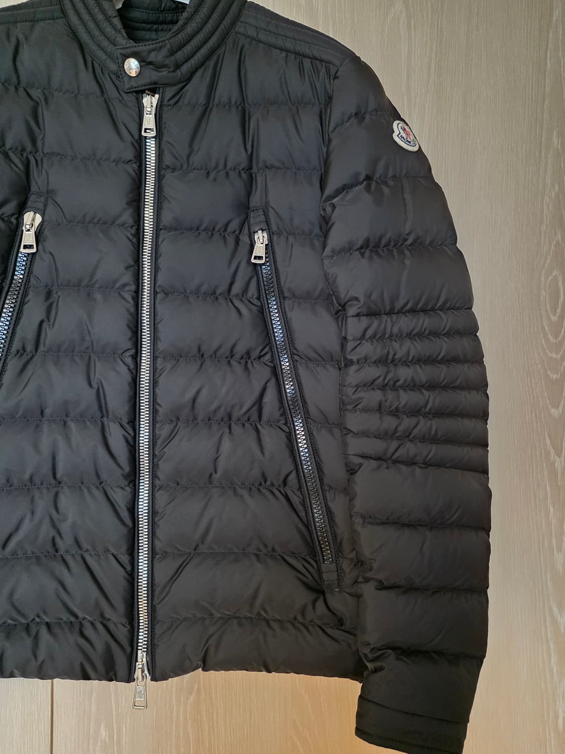 [23년] 몽클레어 아미오 경량 바이크 다운 패딩 3사이즈 상품이미지3