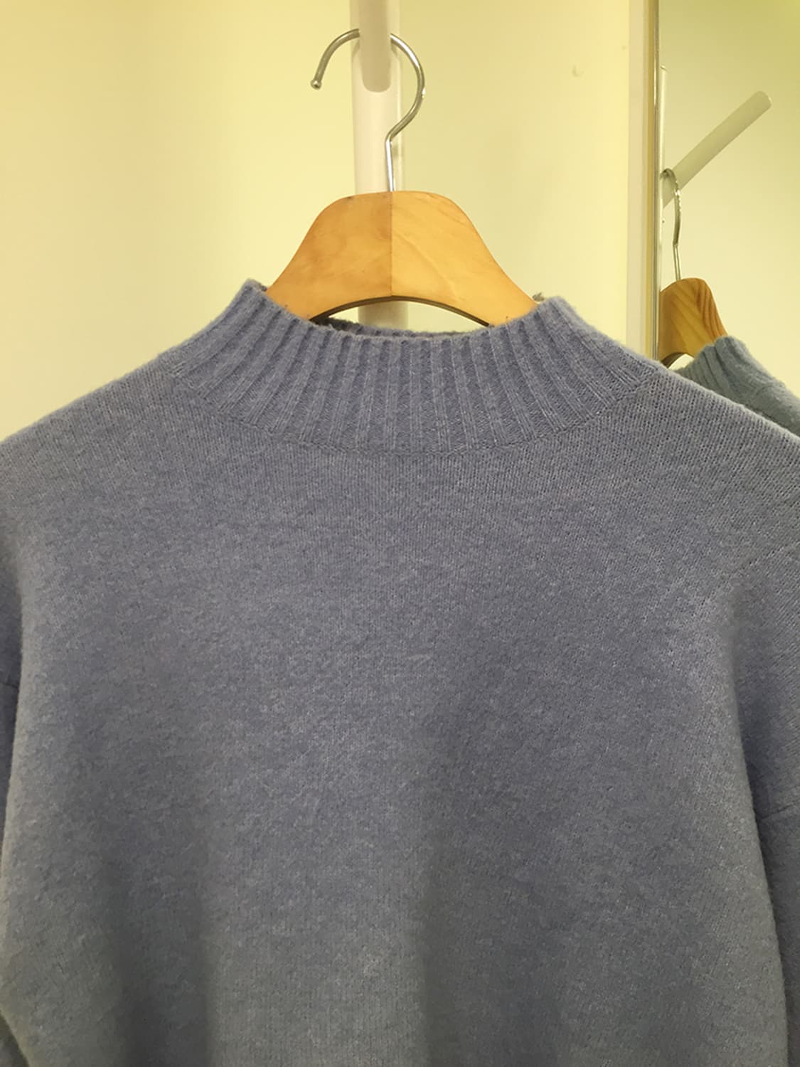 여성 유니클로 오버핏 반목니트 100 상품이미지4