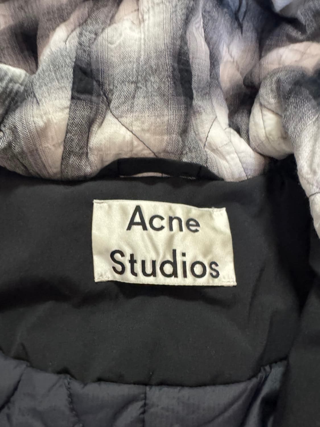 아크네스튜디오 패딩 후드 점퍼 48 상품이미지9