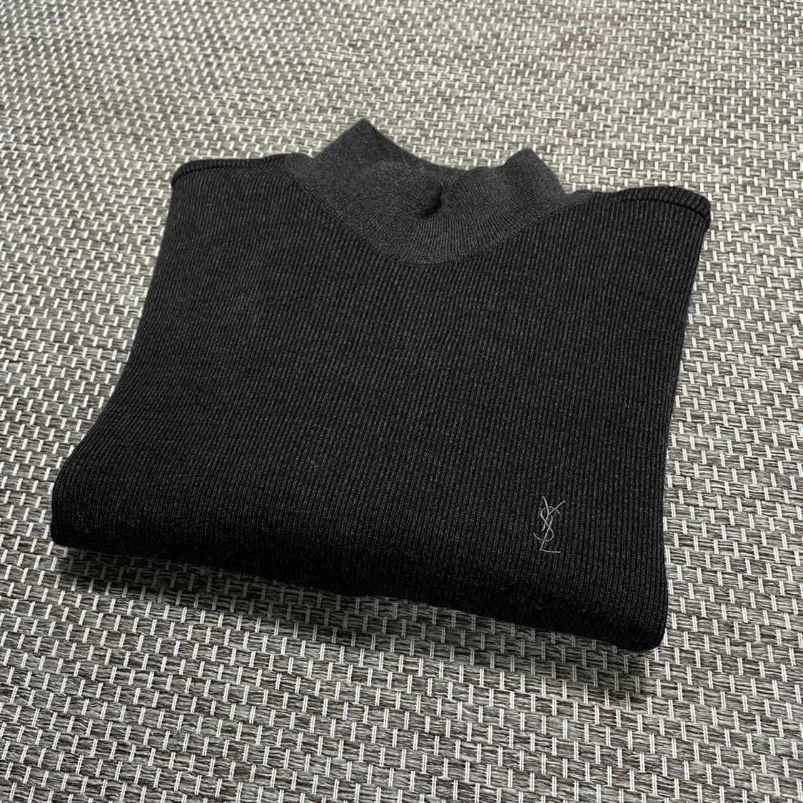 L 입생로랑 오버핏 목크넥 니트 상품이미지1