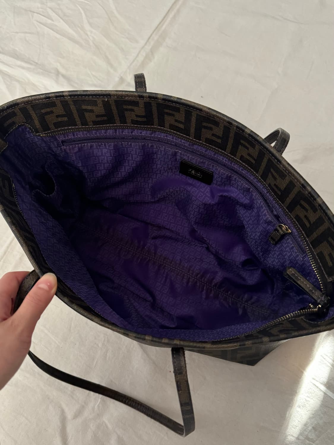 Fendi 주카 쇼퍼백 상품이미지5