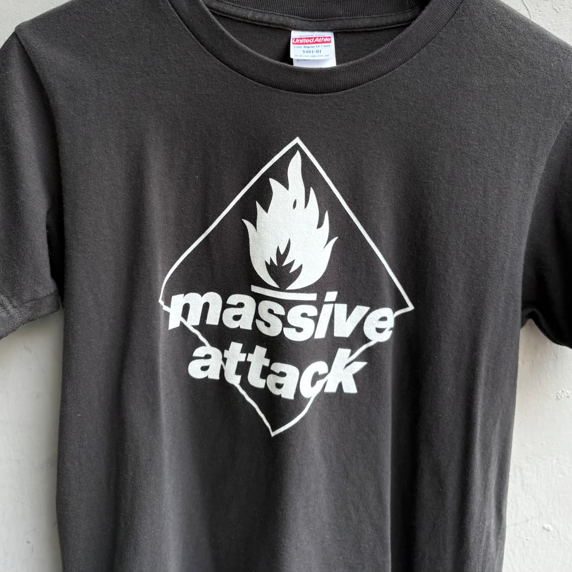 Massive Attack 10's tour tee 상품이미지2