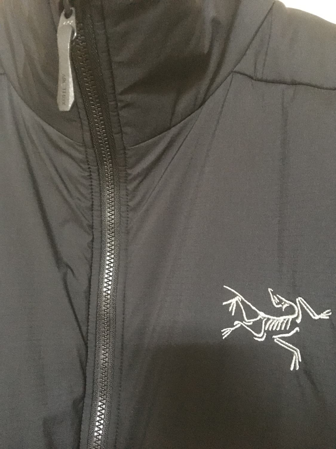 아크테릭스 FW25 아톰SV 자켓 블랙 판매합니다  상품이미지4