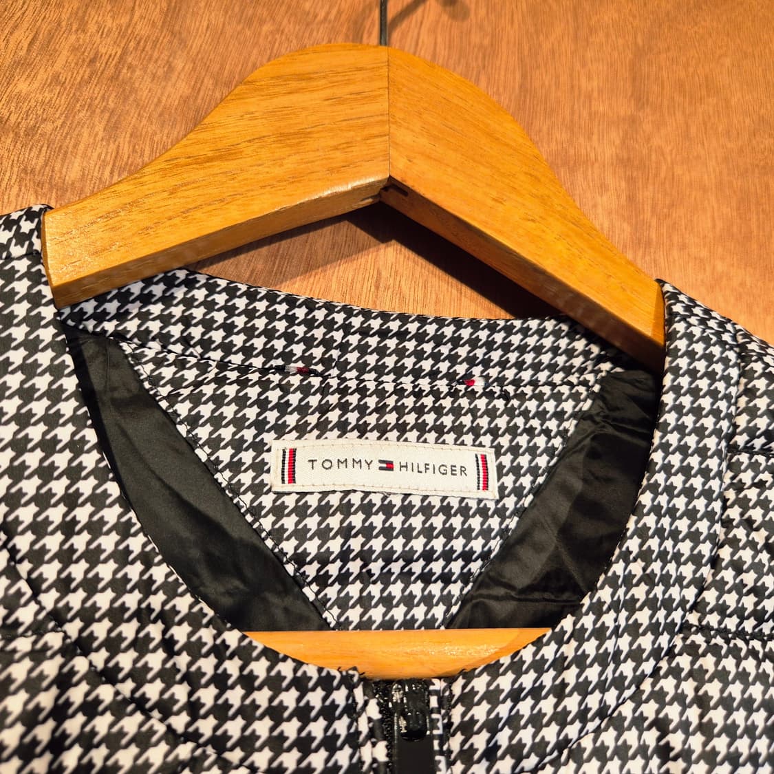 타미힐피거 다운 경량 패딩 M  상품이미지2