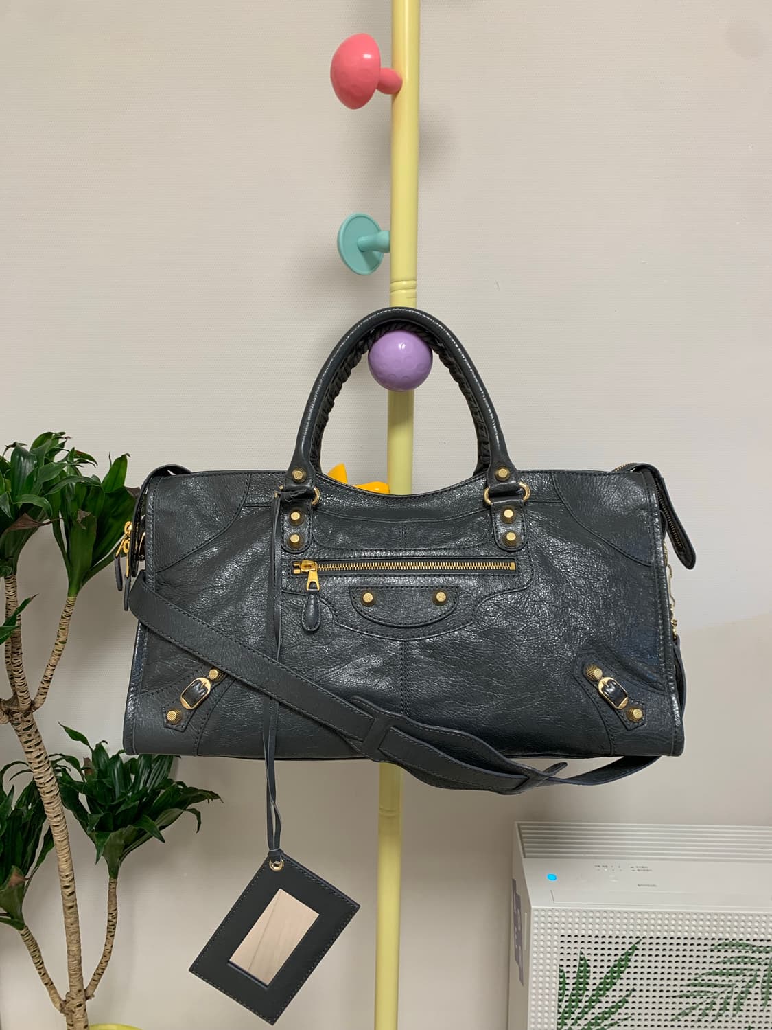 발렌시아가 클래식 모터백 스톤그레이 L 상품이미지1