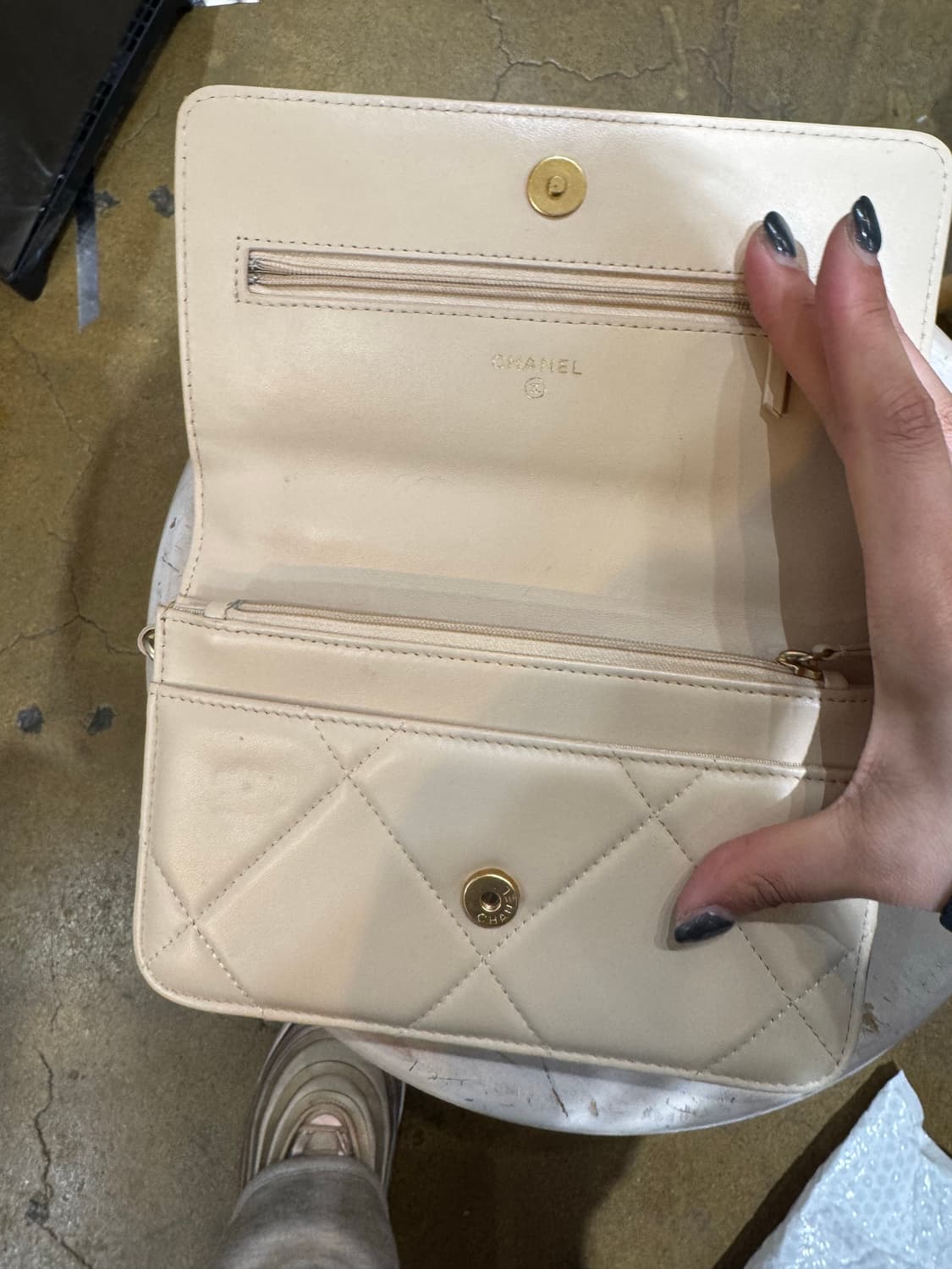 샤넬 19백 베이지 상품이미지4