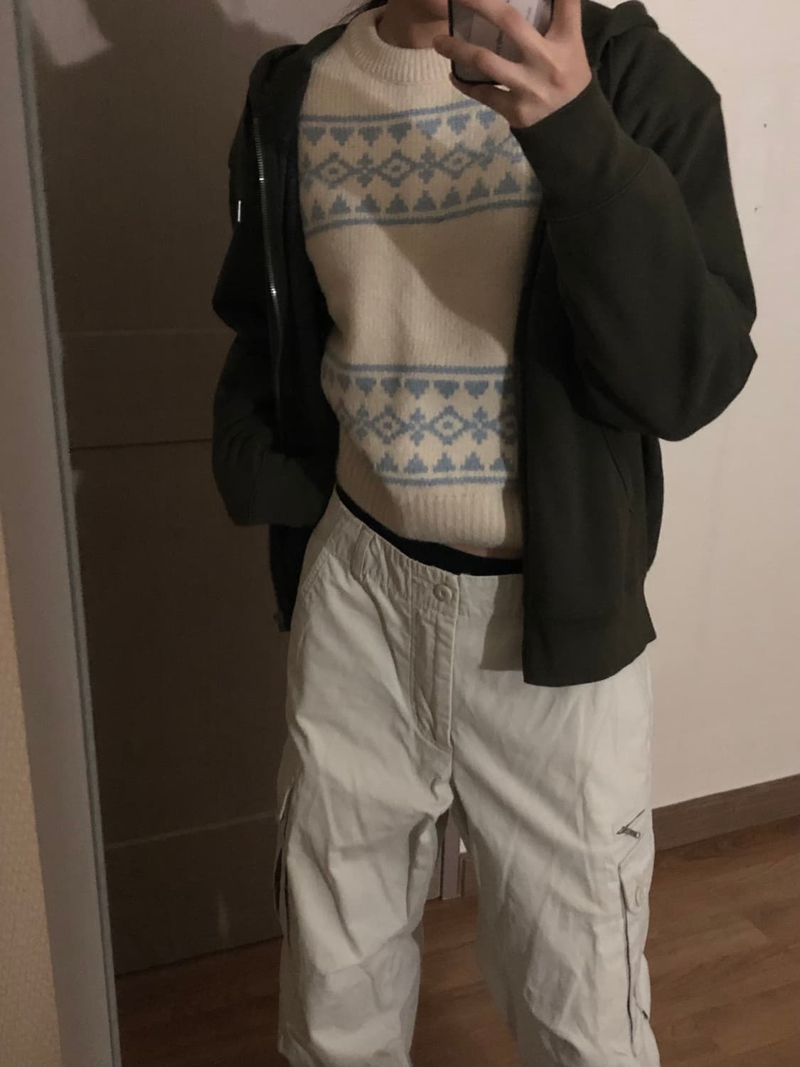 유니클로 후드집업 카키 상품이미지2