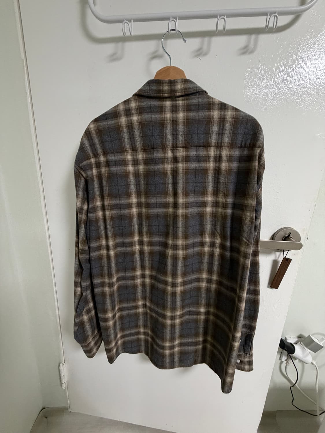 무신사스탠다드 플란넬 체크셔츠 그레이/브라운 상품이미지2