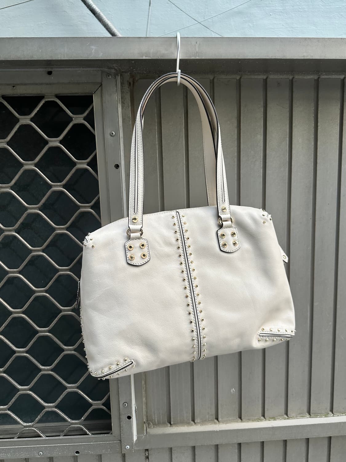 Michael Kors stud leather shoulder bag  상품이미지6