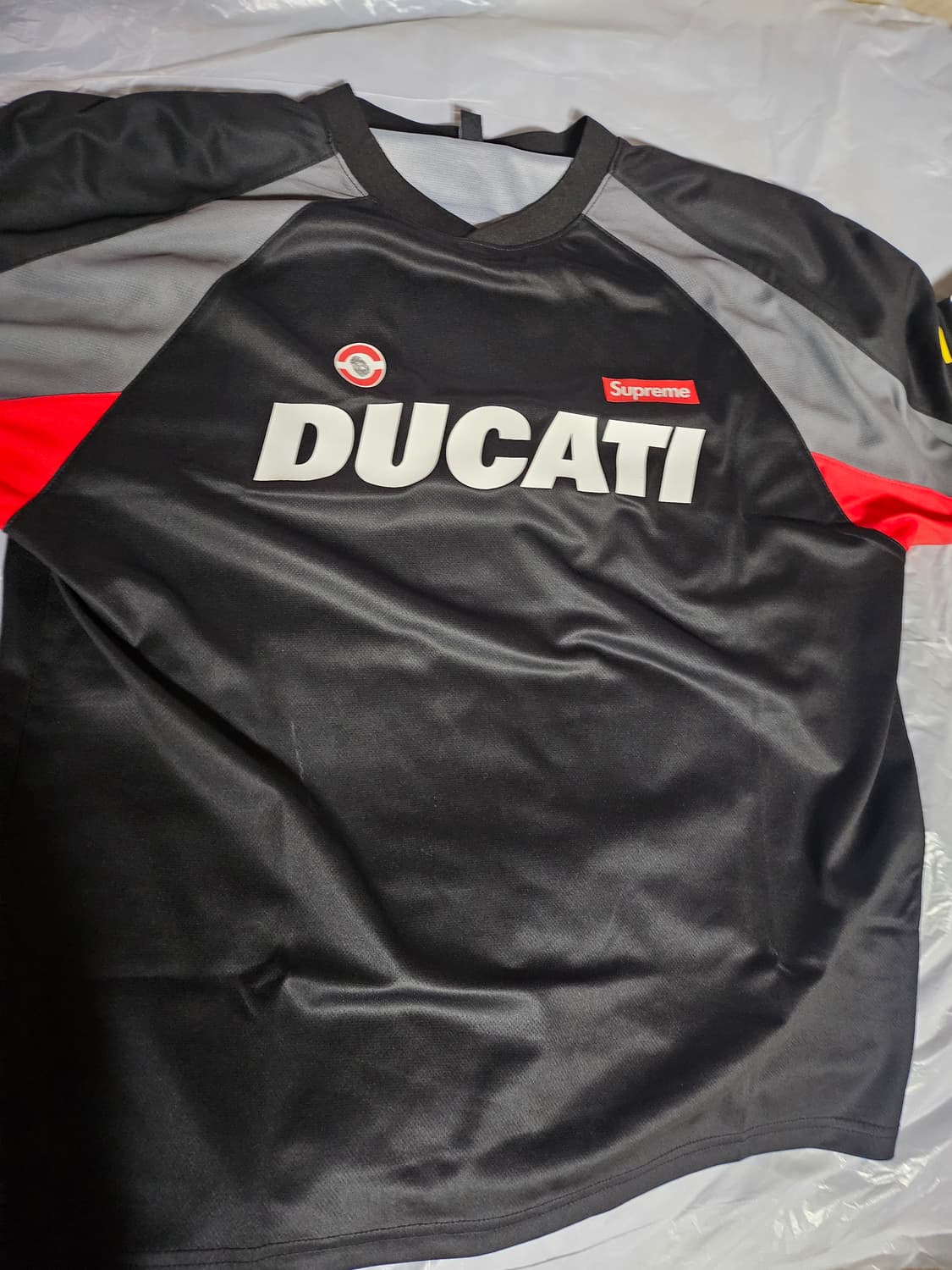 슈프림 X 두카티 사커 저지 블랙 L사이즈 상품이미지2