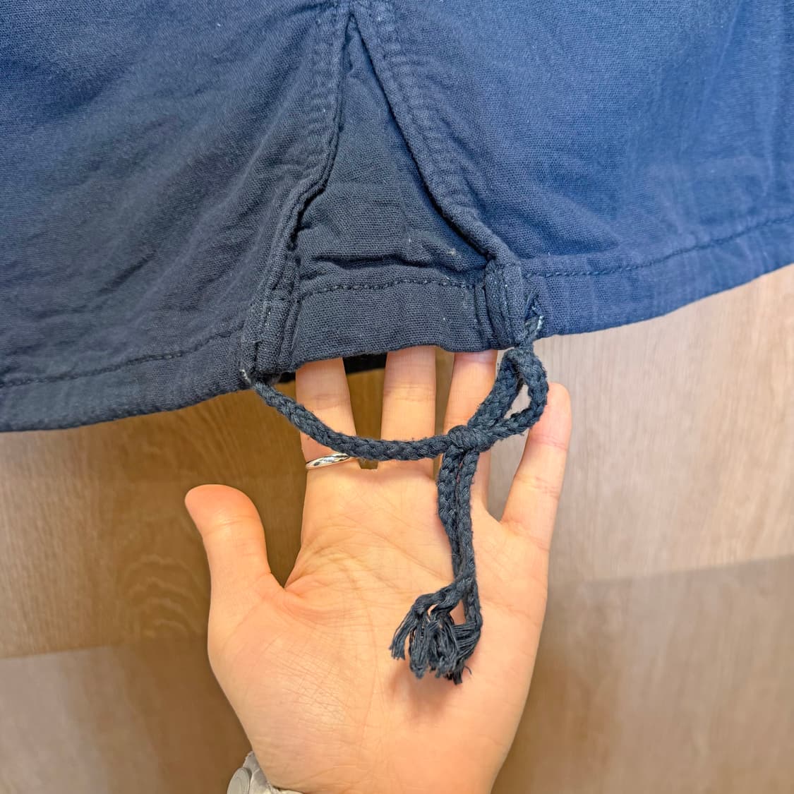 빈티지 카고 랩 미디 스커트 버튼업 밑단 스트링 디테일 네이비 상품이미지5