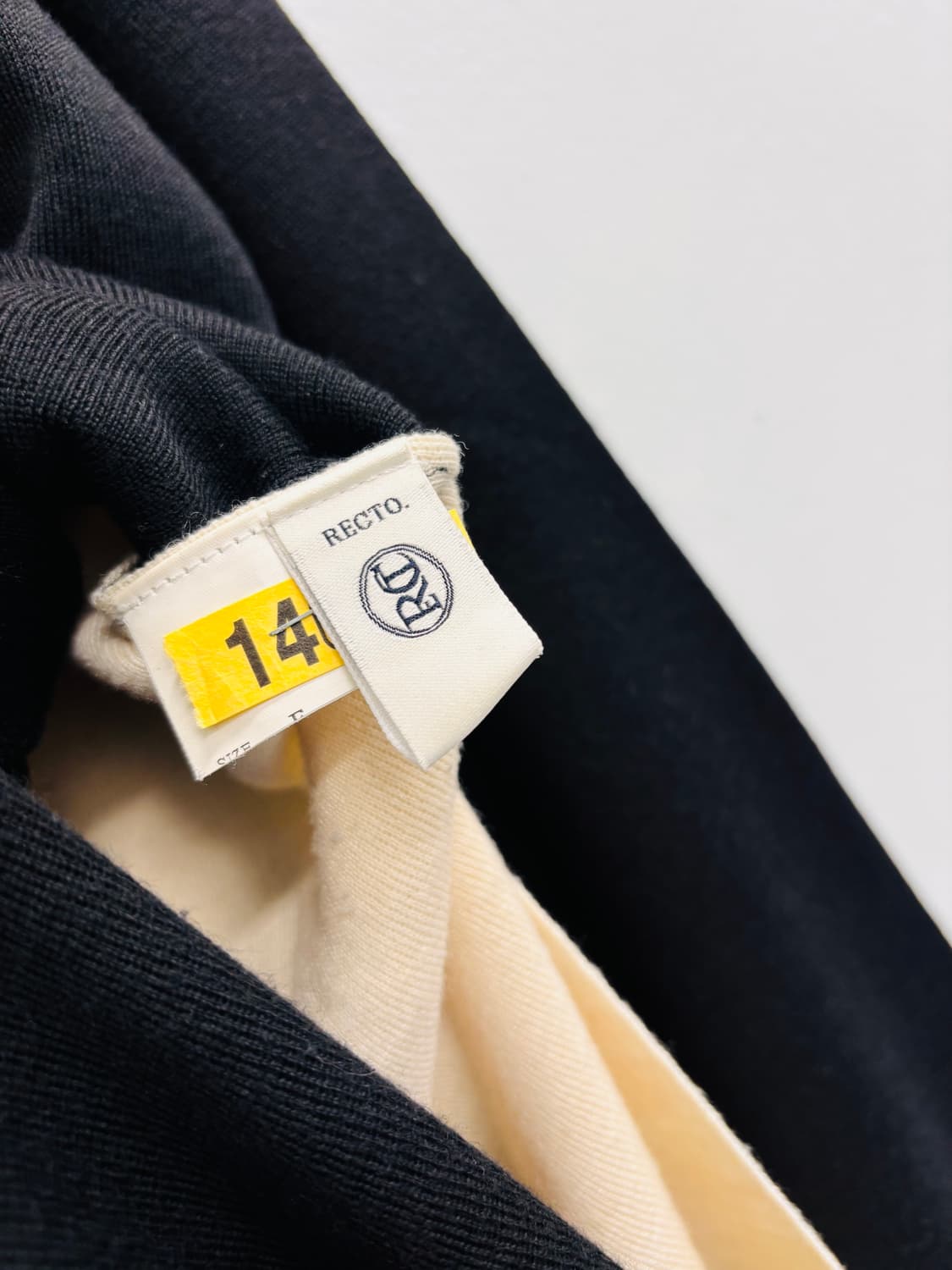 렉토(RECTO) 백 컬러 블록 니트 롱 탑 블랙 & 베이지  상품이미지4