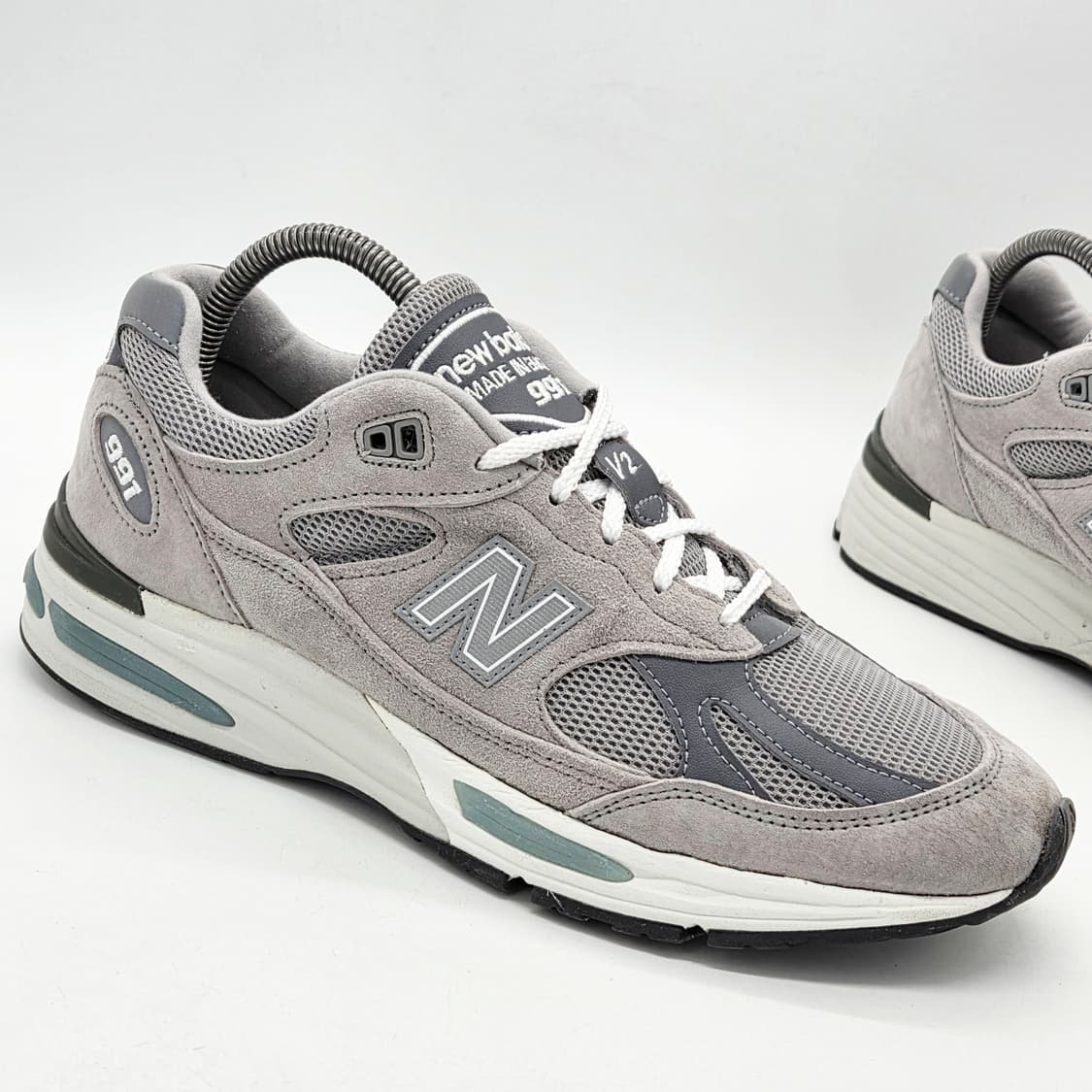  뉴발란스 991v2 메이드 인 UK 락 릿지 알로이 실버 (9 D)  상품이미지5