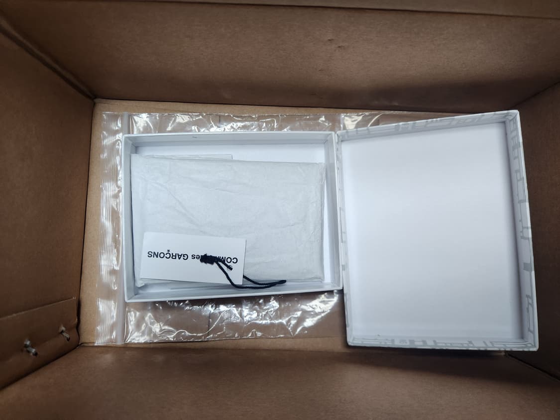 꼼데가르송 지갑 새상품 판매 상품이미지3