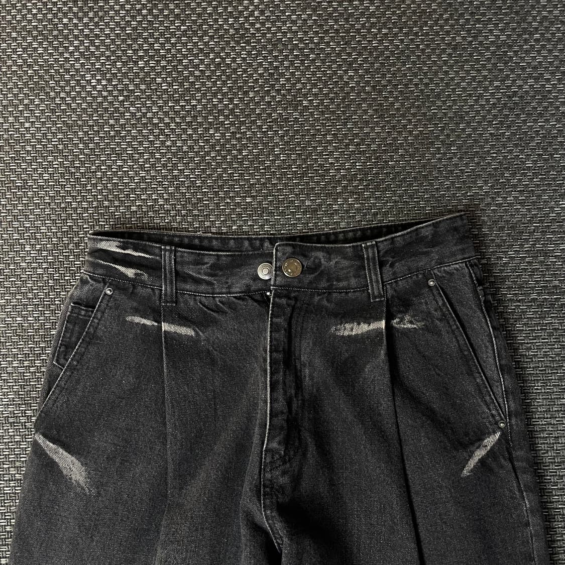 (30) 메종미네드 딥그레이 포인트 힙 와이드 핀턱 데님 팬츠 상품이미지3