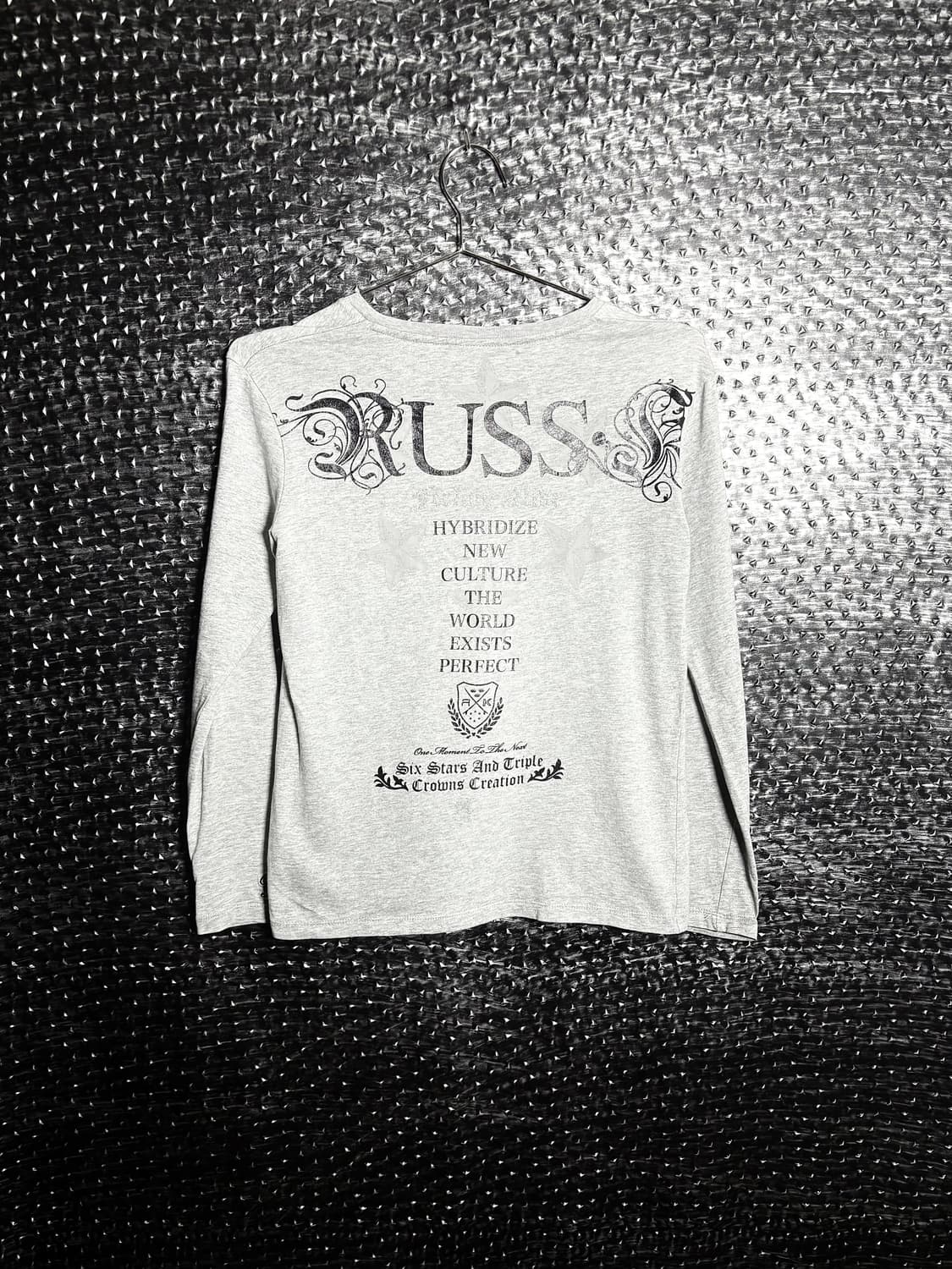 Russ-k 브이넥 레터링 긴팔 티셔츠 상품이미지2