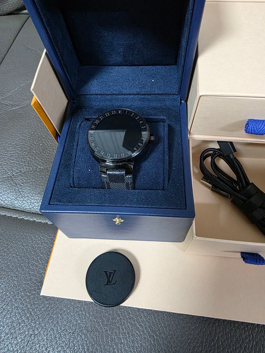 정품 루이비통 스마트워치 v1 수리용,부품용 팝니다 상품이미지5