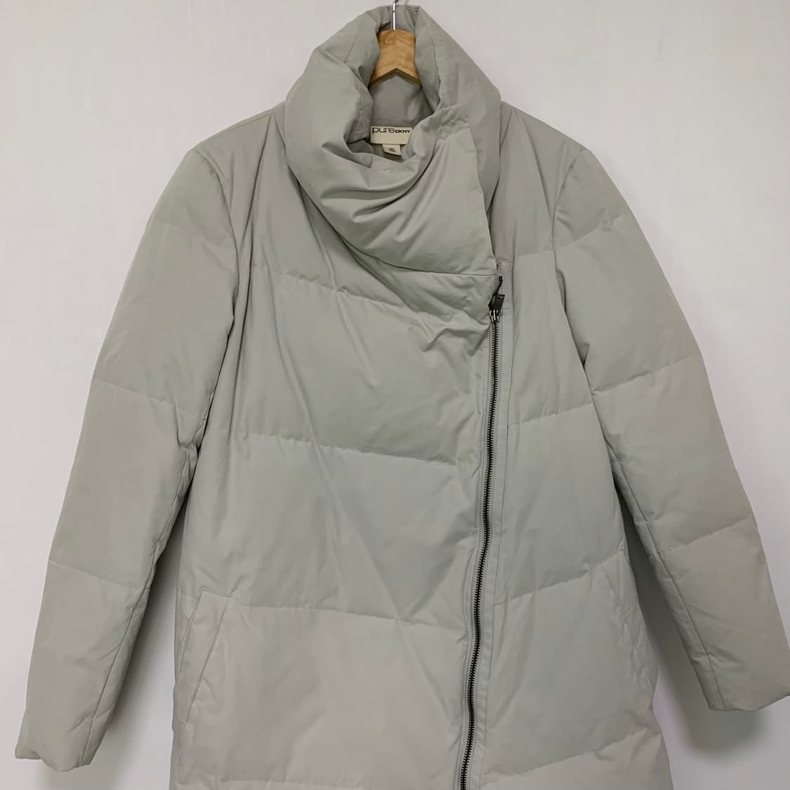 DKNY 빈티지 사선 롱 패딩 그레이 여성 점퍼 상품이미지2