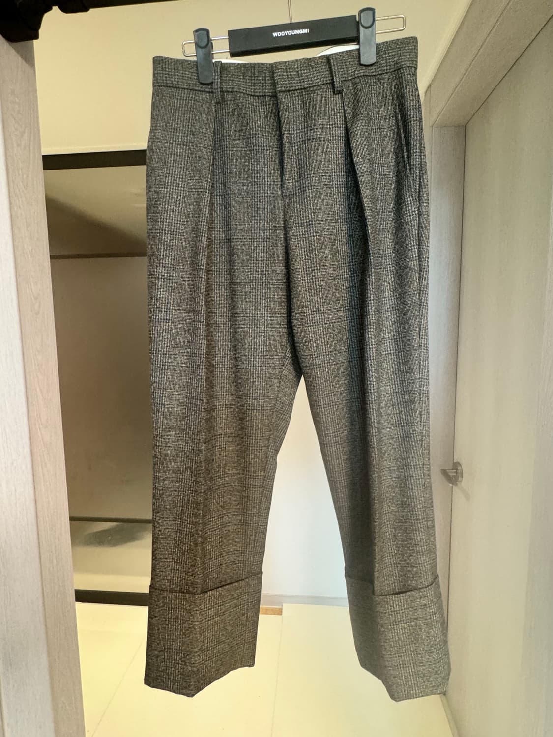 우영미 20fw 메인체크 턴업 팬츠 팝니다 상품이미지1