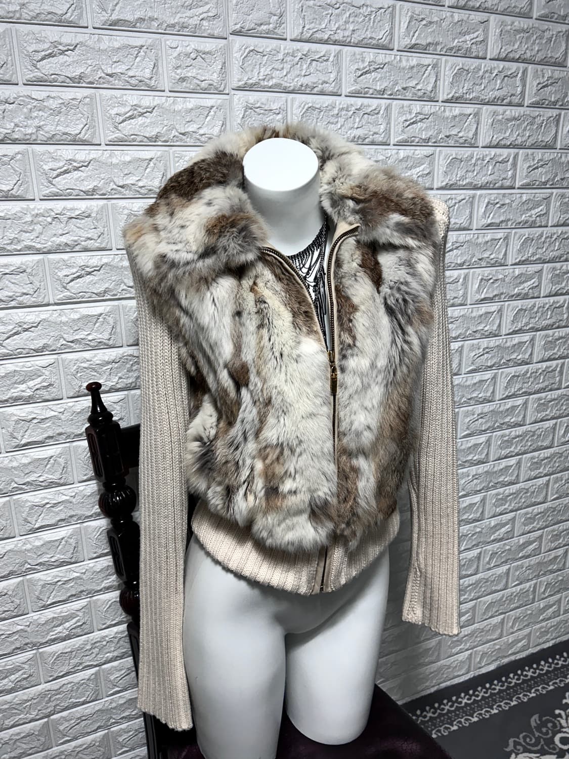 Nth Knit Rabbit Fur Zip-up 상품이미지1