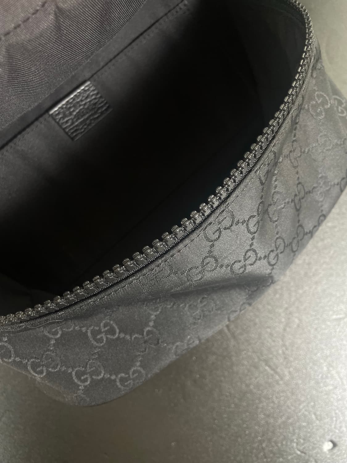 GUCCI 구찌 GG 패브릭 바이크 밸트백 한국 명품 감정원 정품인증 상품이미지9