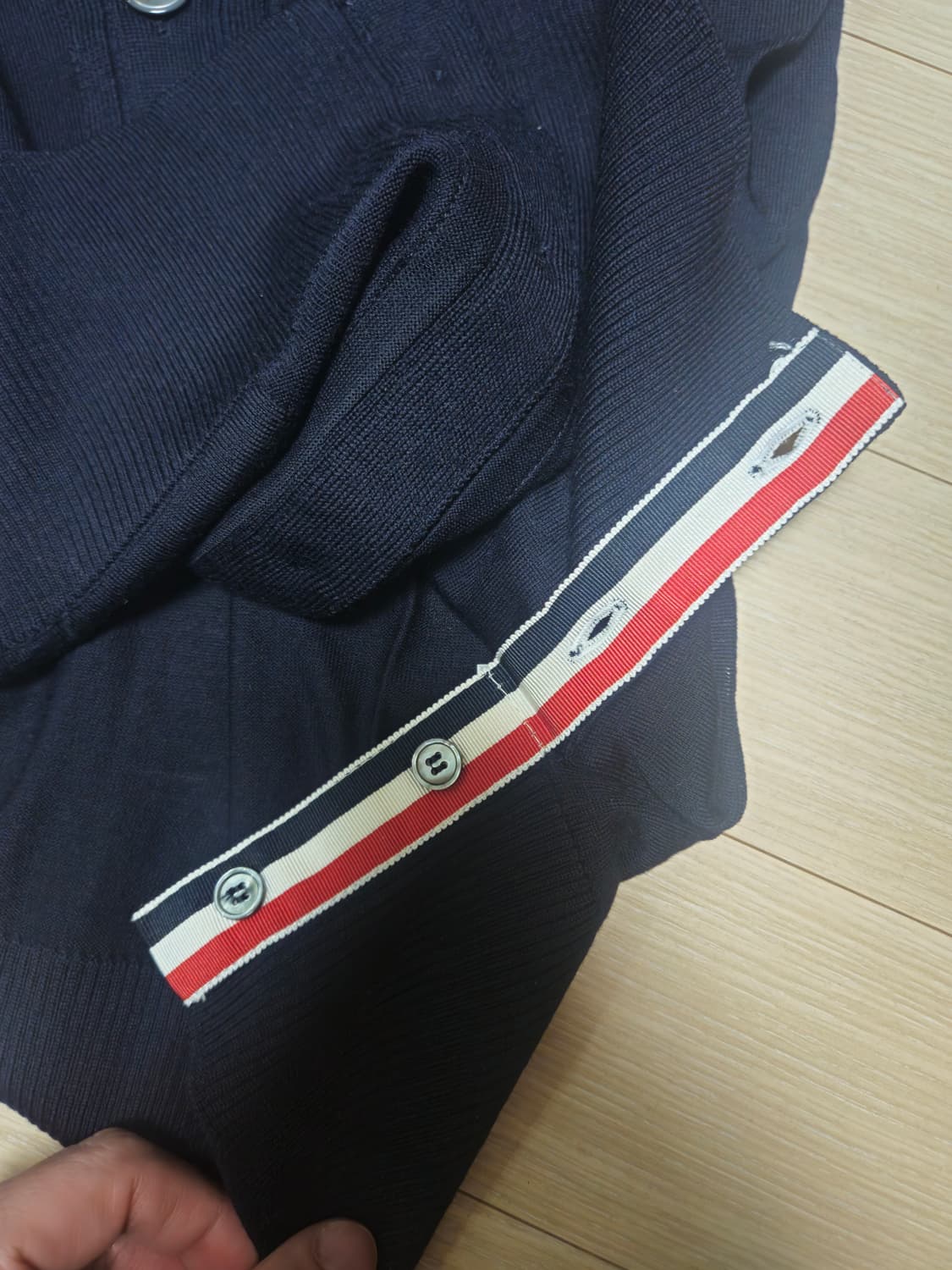 톰브라운 메리노울 가디건 네이비 사이즈 2 상품이미지5