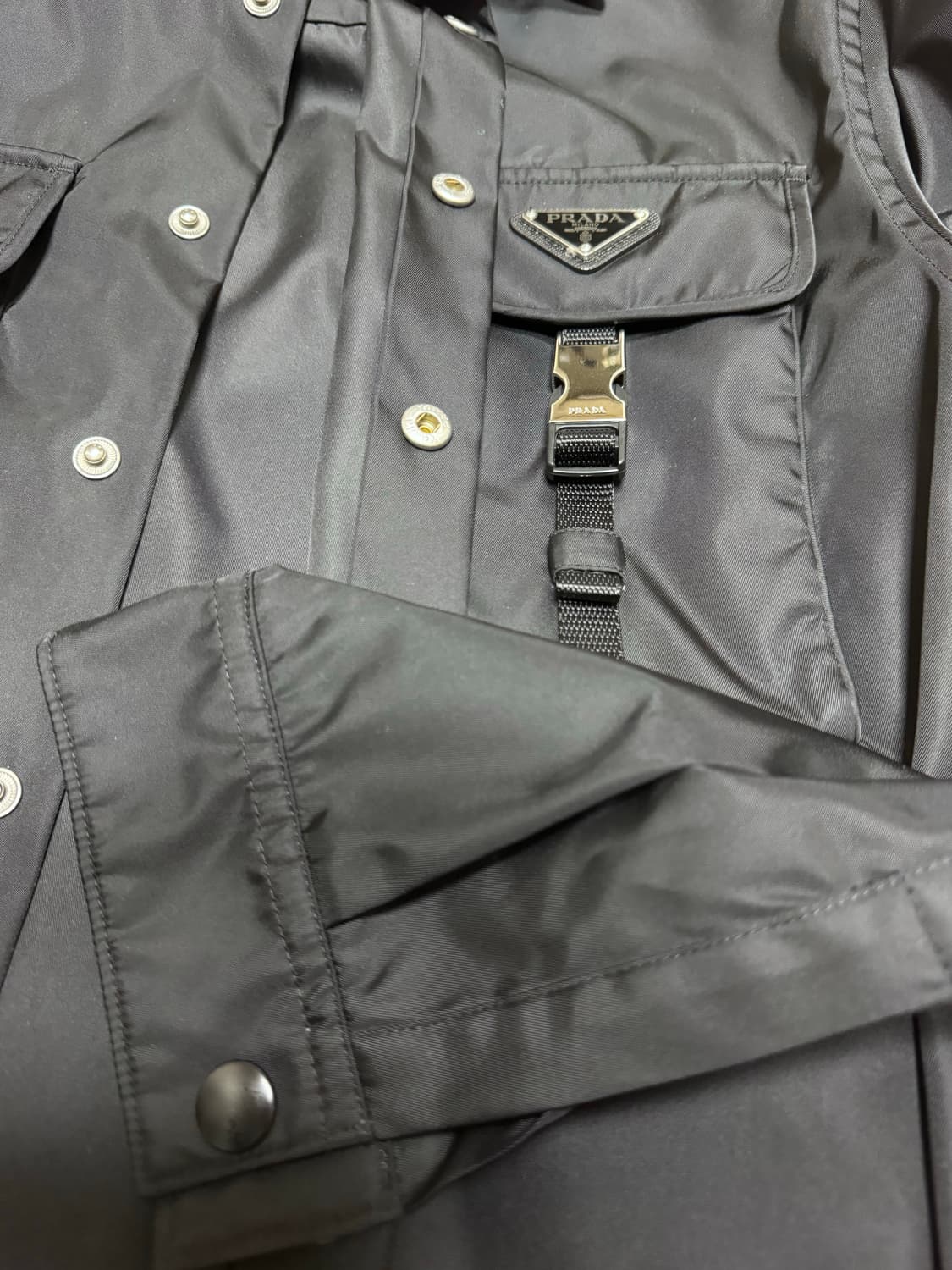 프라다 리나일론 셔츠 자켓 반팔긴팔 팝니다 상품이미지3