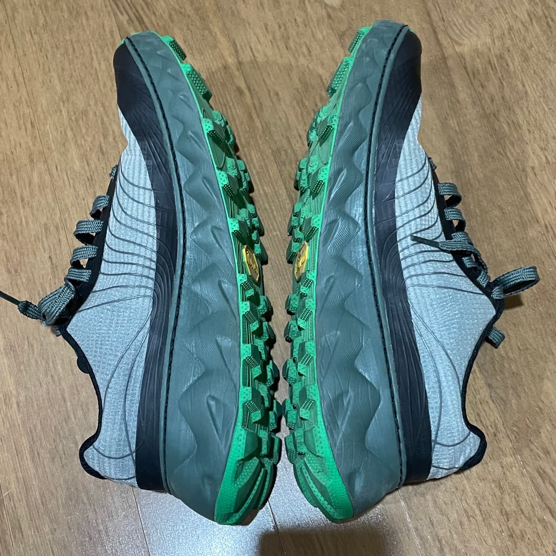 노말 토미르 2.0 그린 런닝화 260 상품이미지6