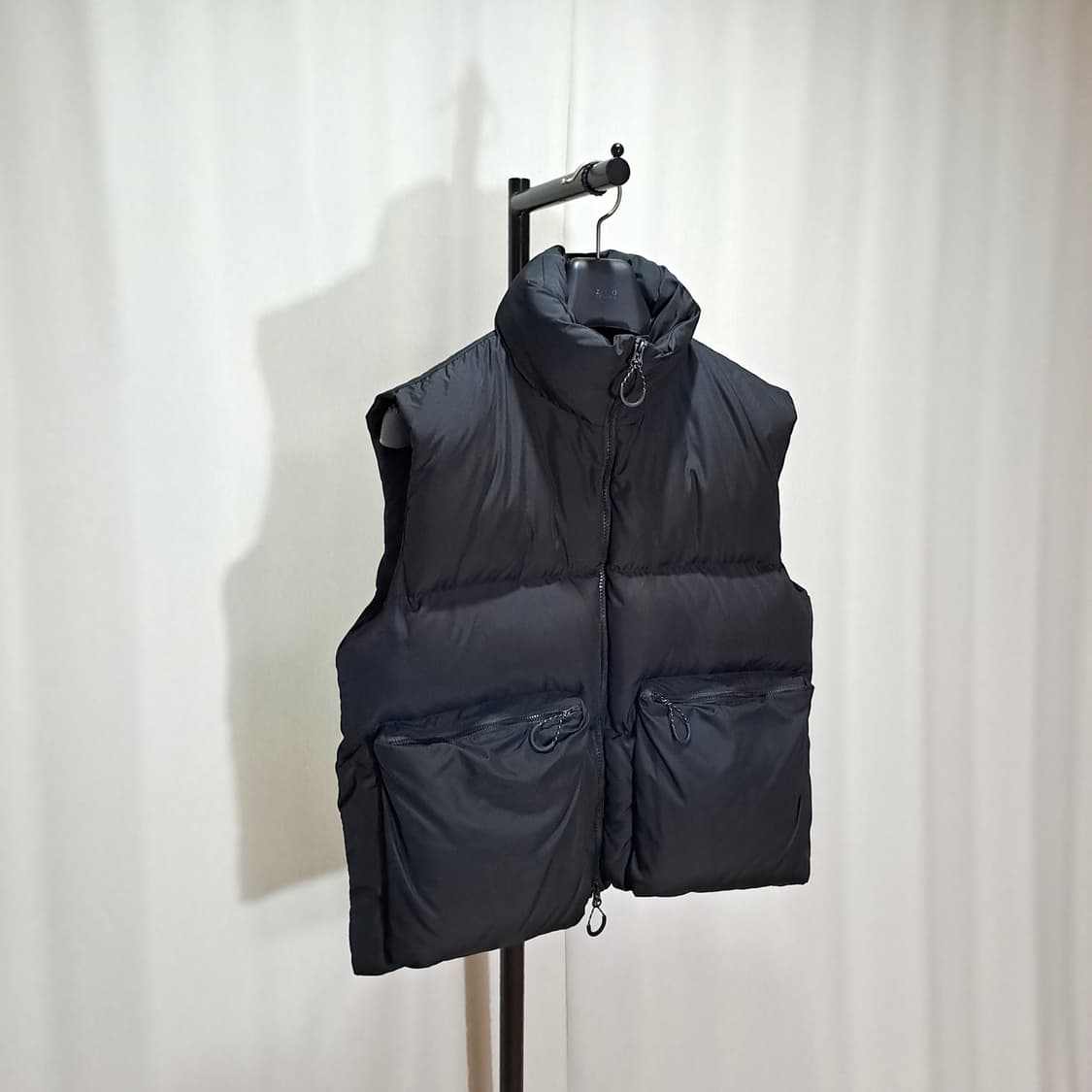 (택포) 마뗑킴 포켓 블랙 패딩조끼 S B537 상품이미지3