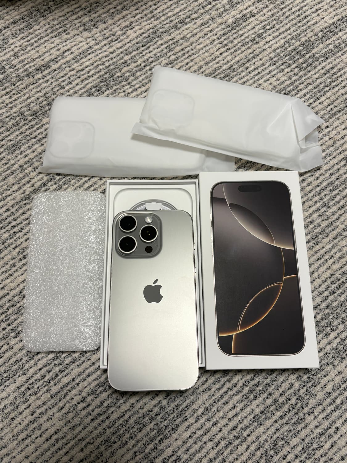 아이폰16 프로 256 내추럴티타늄 배터리성능100 S급 상품이미지2