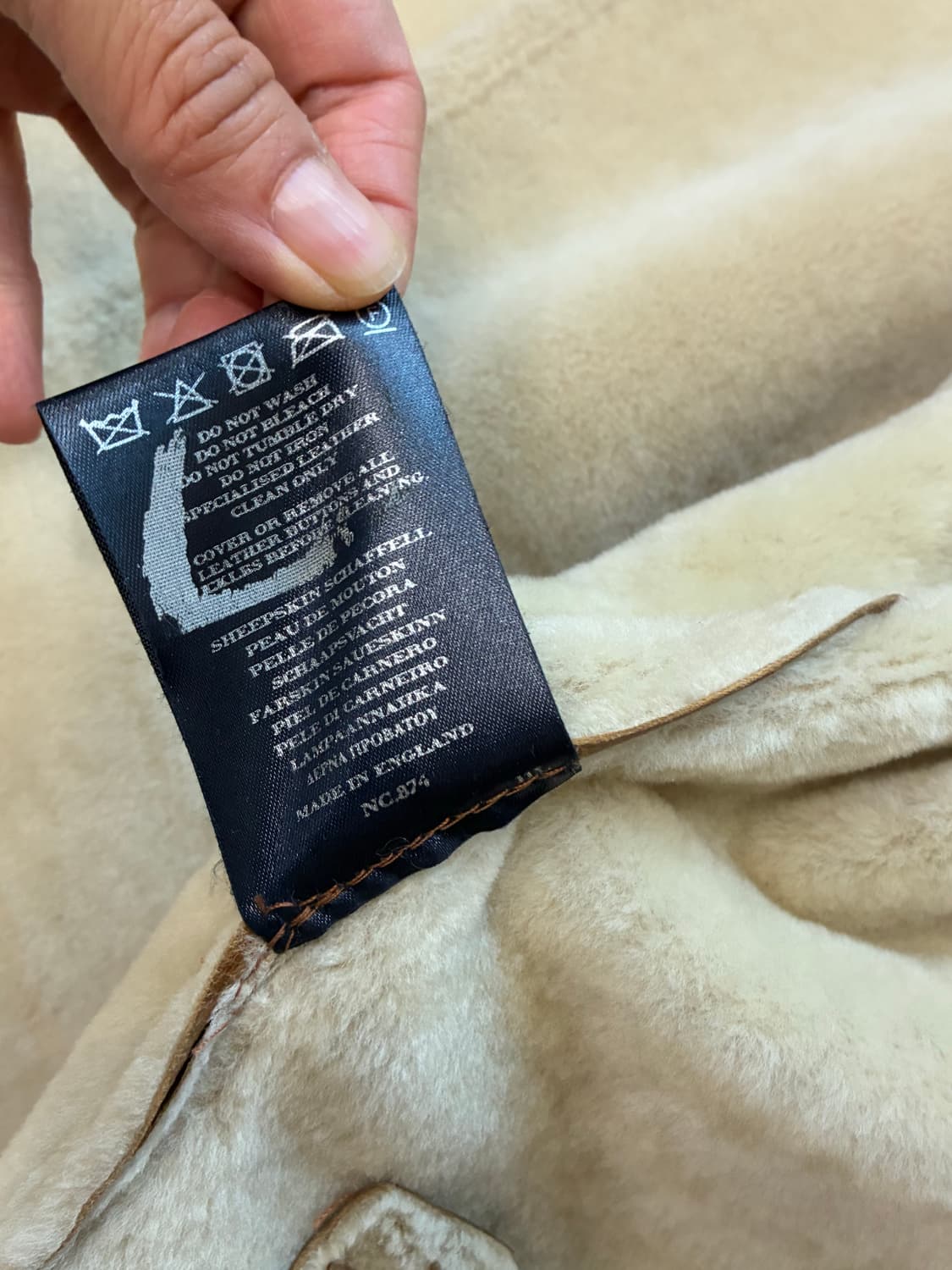 버버리 런던 양가죽 시어링 무스탕 (55 추천) 상품이미지7