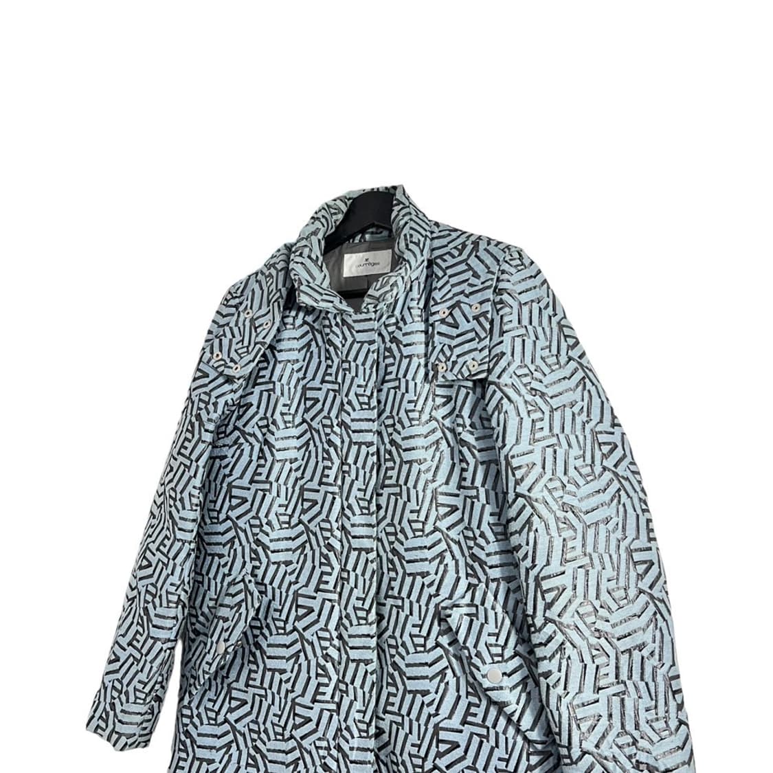 꾸레쥬 패턴 디테일 패디드 자켓 상품이미지4