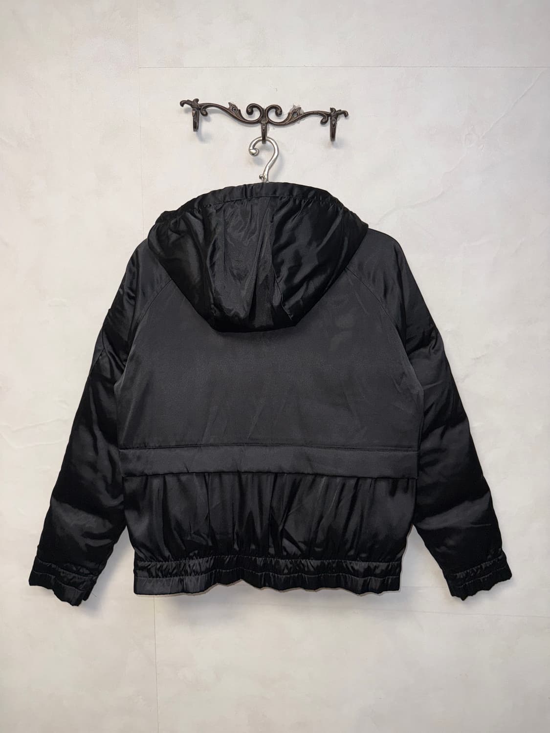 Adidas satin bomber duck down padding 상품이미지3