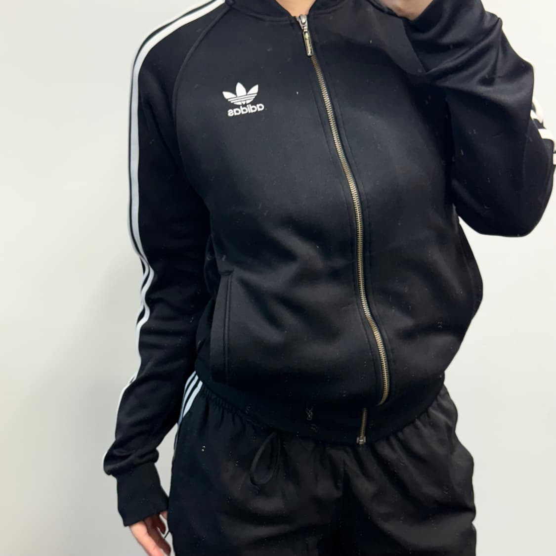 [M] 아디다스 블랙 트랙탑 상품이미지1