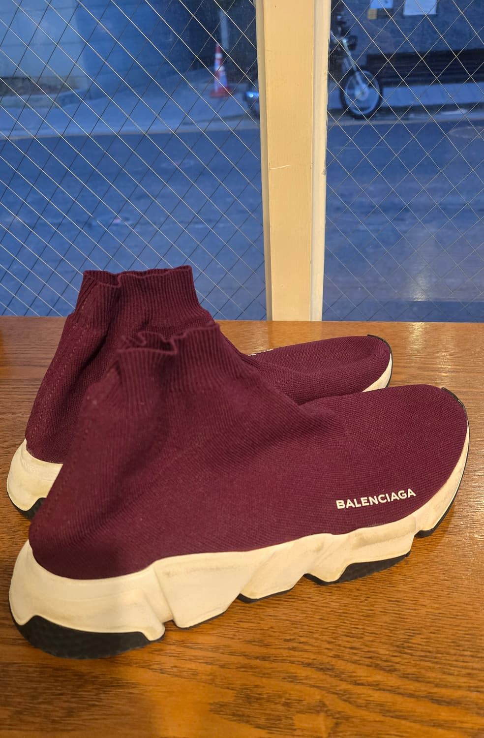 발렌시아가 스피드러너 버건디 260사이즈 상품이미지1