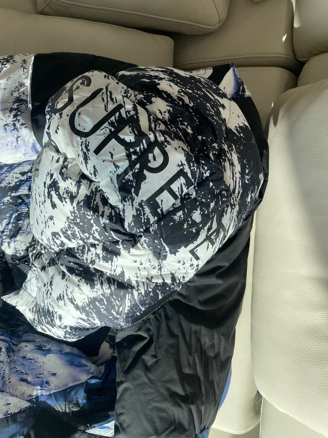 슈프림 노스페이스 설산 마운틴 발토르 자켓 상품이미지2