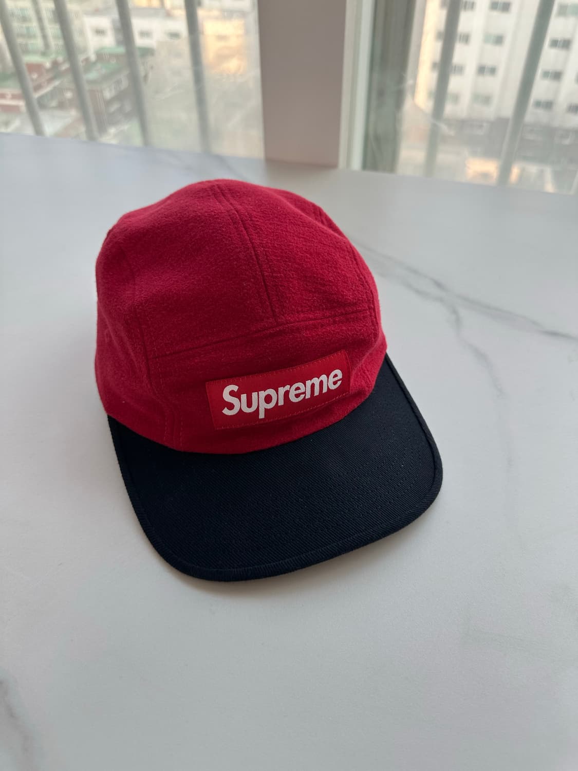 슈프림 투톤 캠프캡 레드 - 23FW 상품이미지1