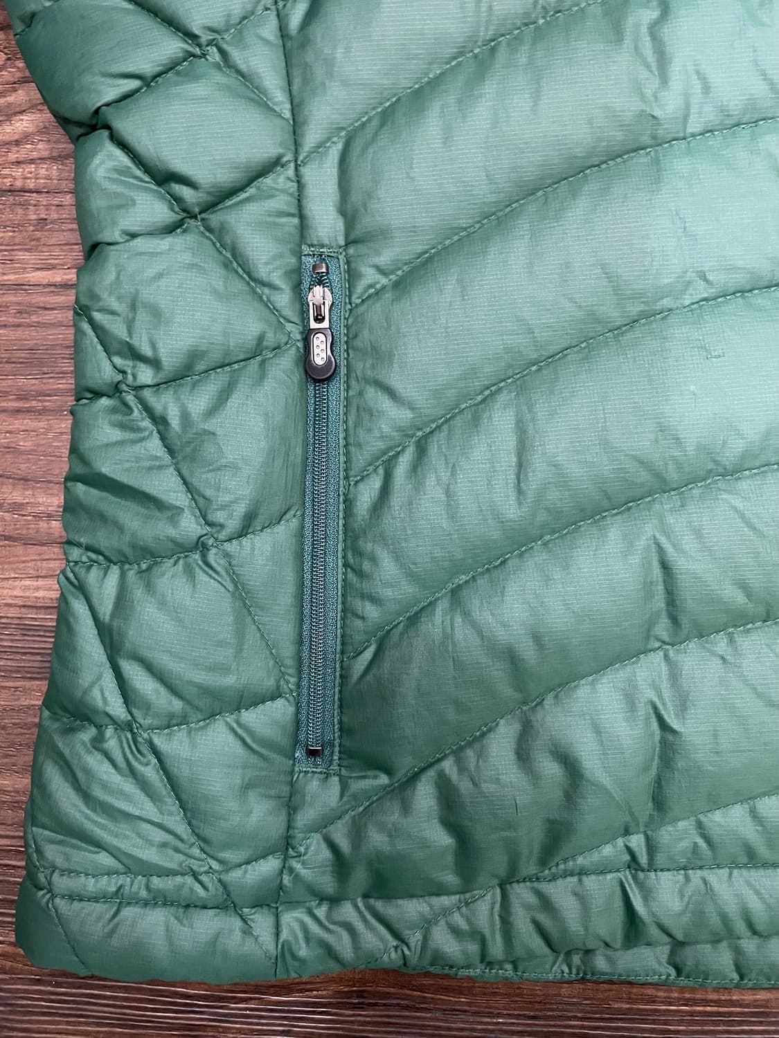 파타고니아 다운 스웨터 패딩 자켓 그린 상품이미지6