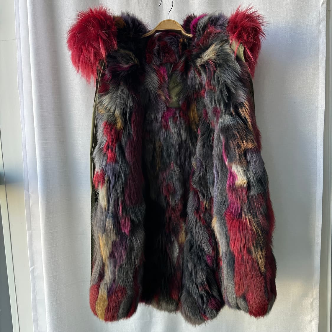 미스터앤미세스 이태리 라쿤 퍼 야상 카키 레드 상품이미지8