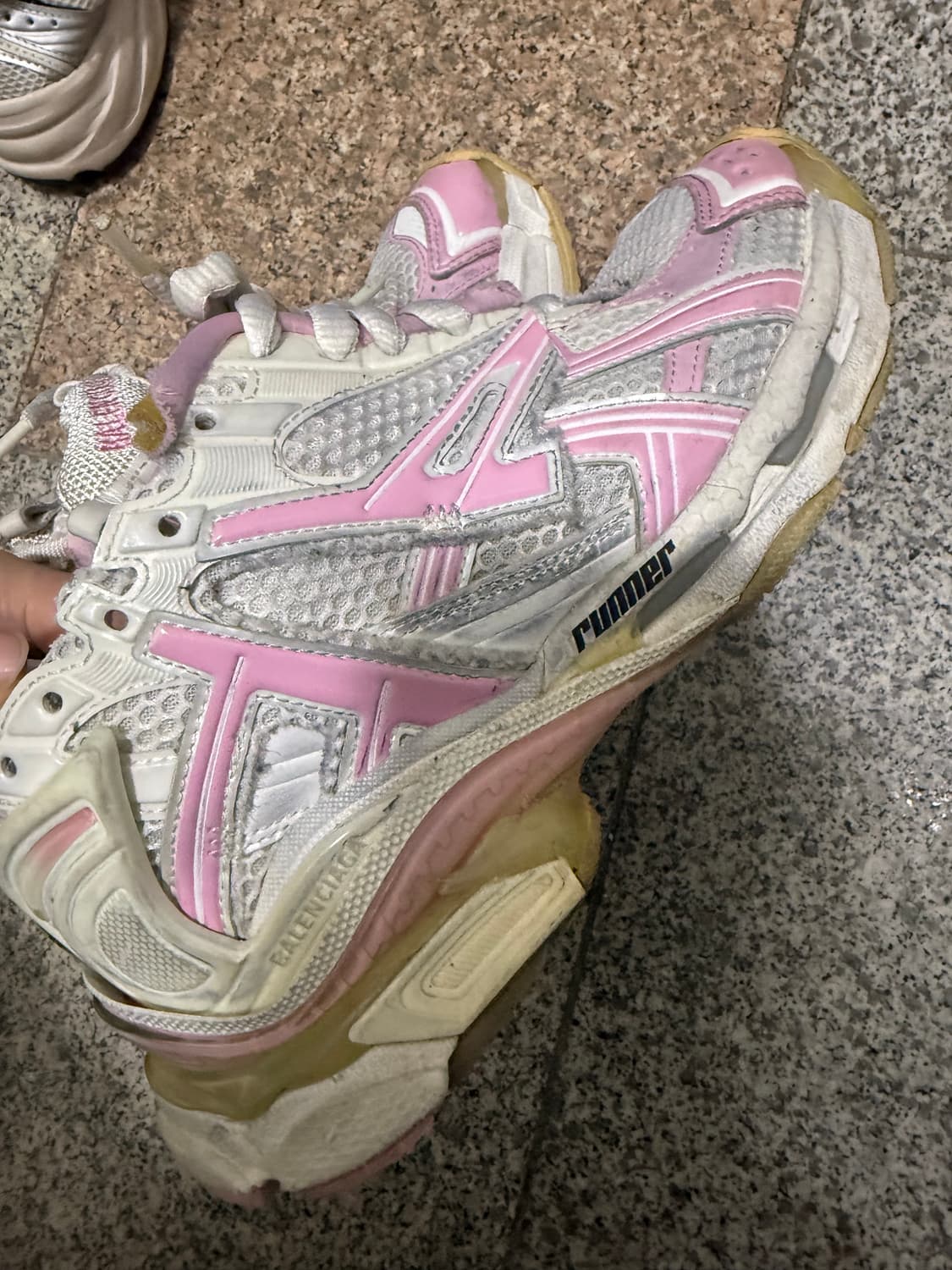 발렌시아가 뉴러너 스니커즈 핑크 화이트 36사이즈 상품이미지8