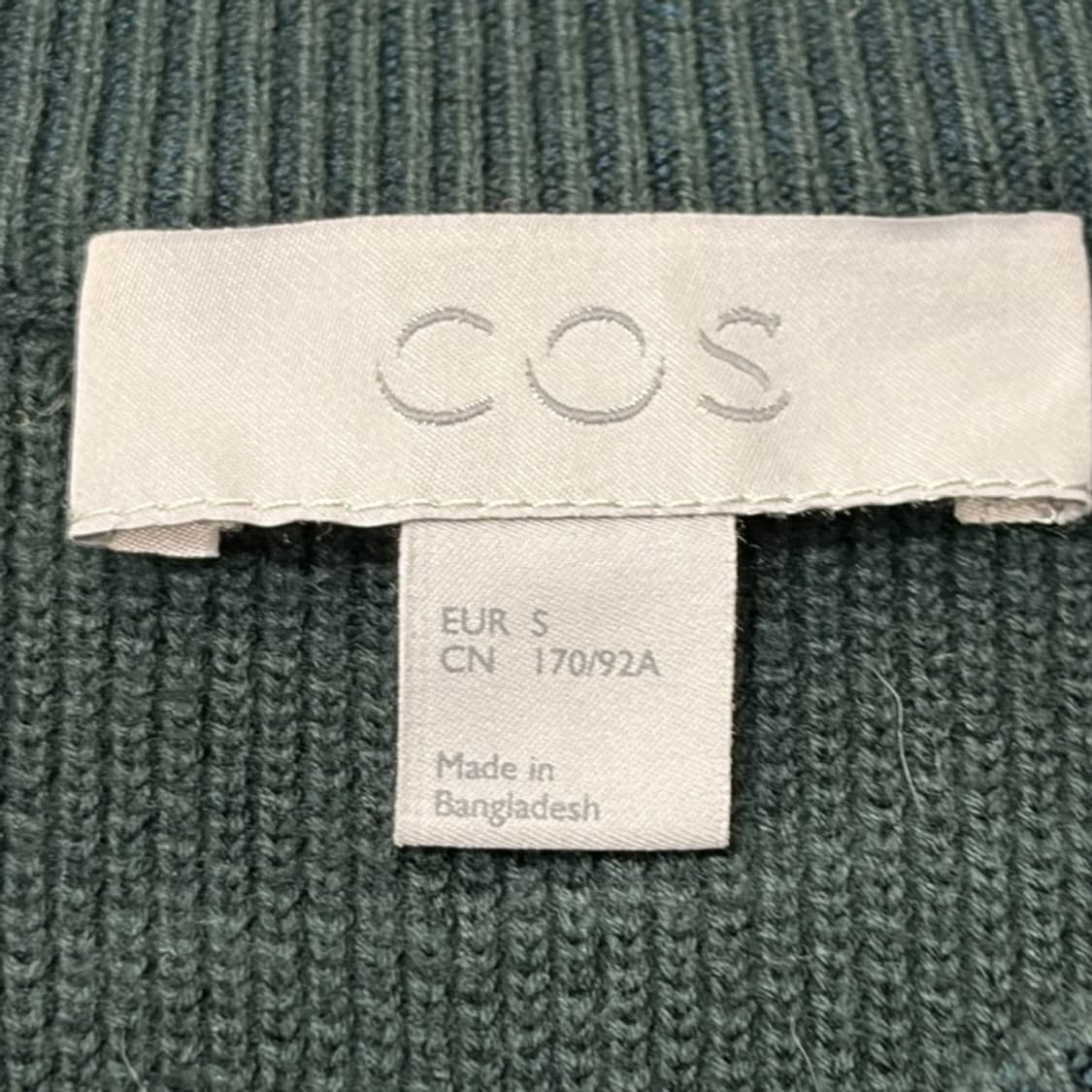 COS 슬림핏 라운드넥 니트 S 상품이미지4
