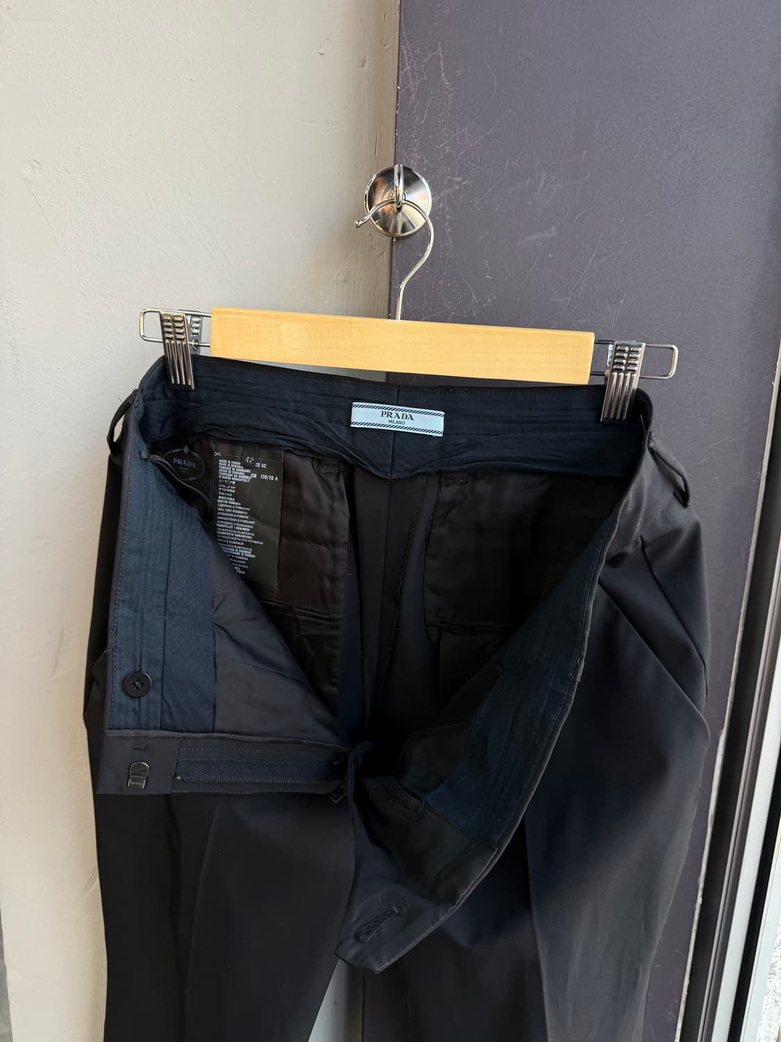 .42/ 프라다 백로고 패치 슬랙스 팬츠 상품이미지5
