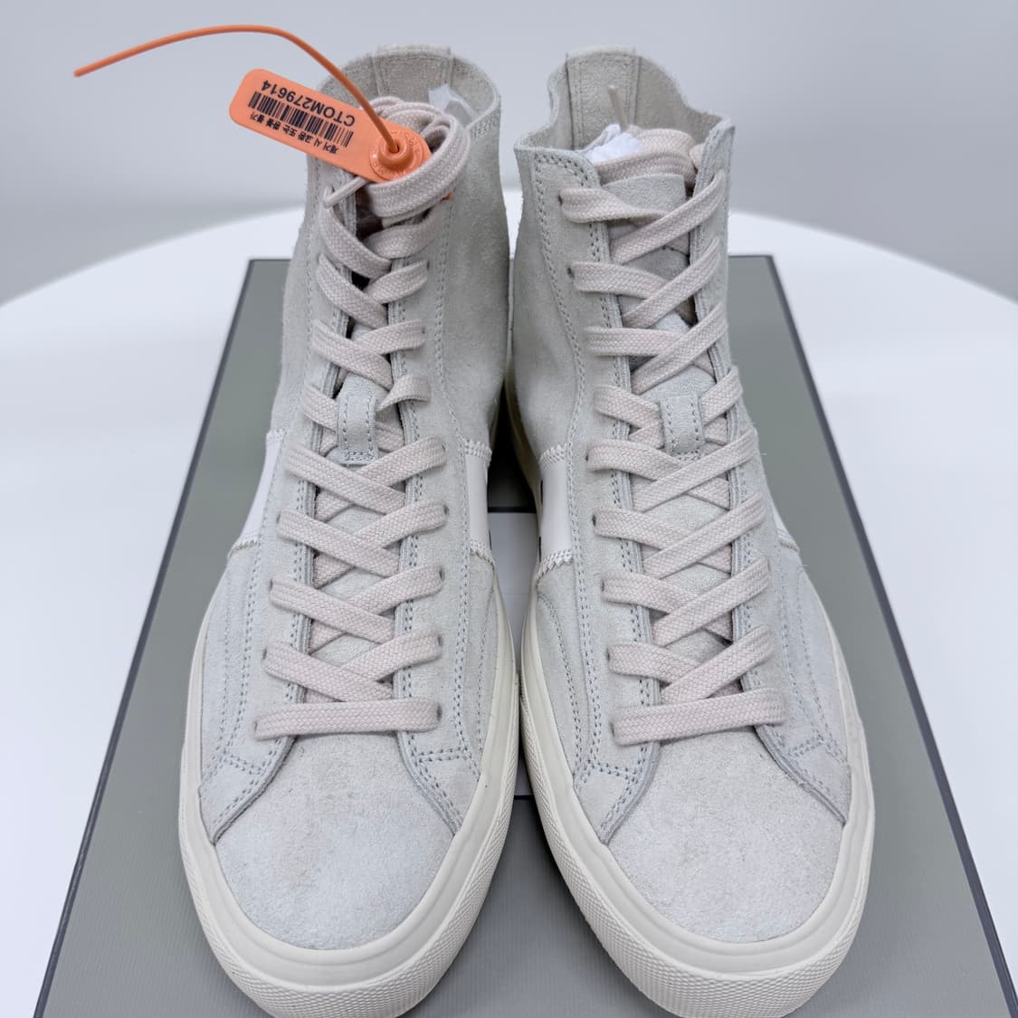[미사용/255] 톰포드 캠브리지 스웨이드 하이탑 스니커즈 라이트 그레이 상품이미지6